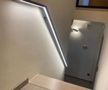 Moderne aluminium trapleuning met verlichting